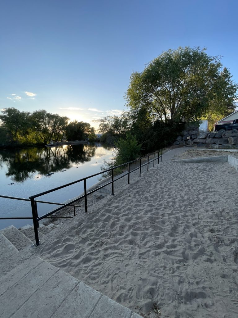 Sand play area at the sand bar with the river in the background at St. Anthony Sandbar.