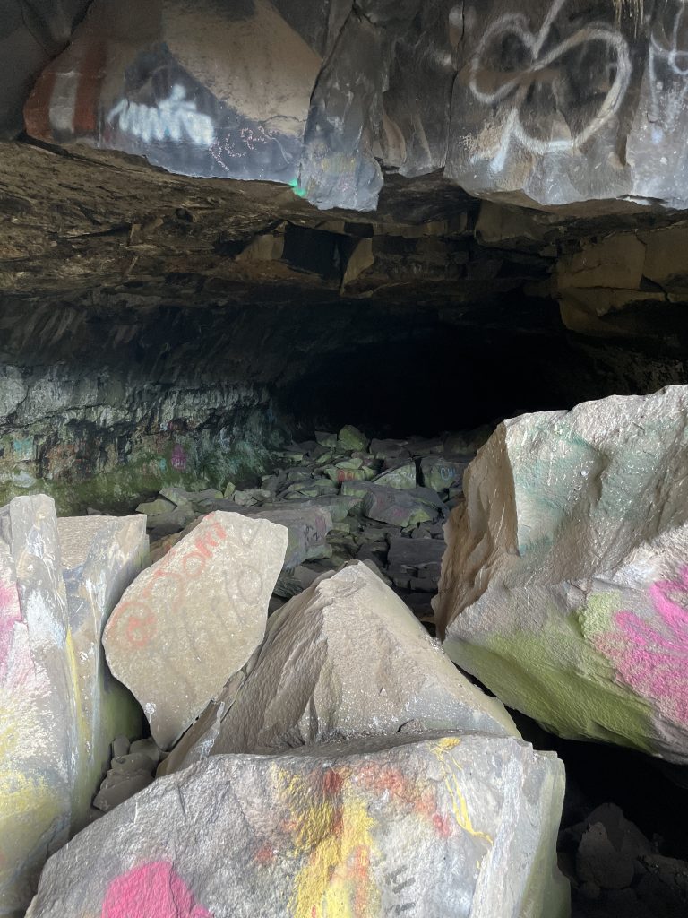 In Entrace of the Civil Defense Cave towards the isnide of the cave.